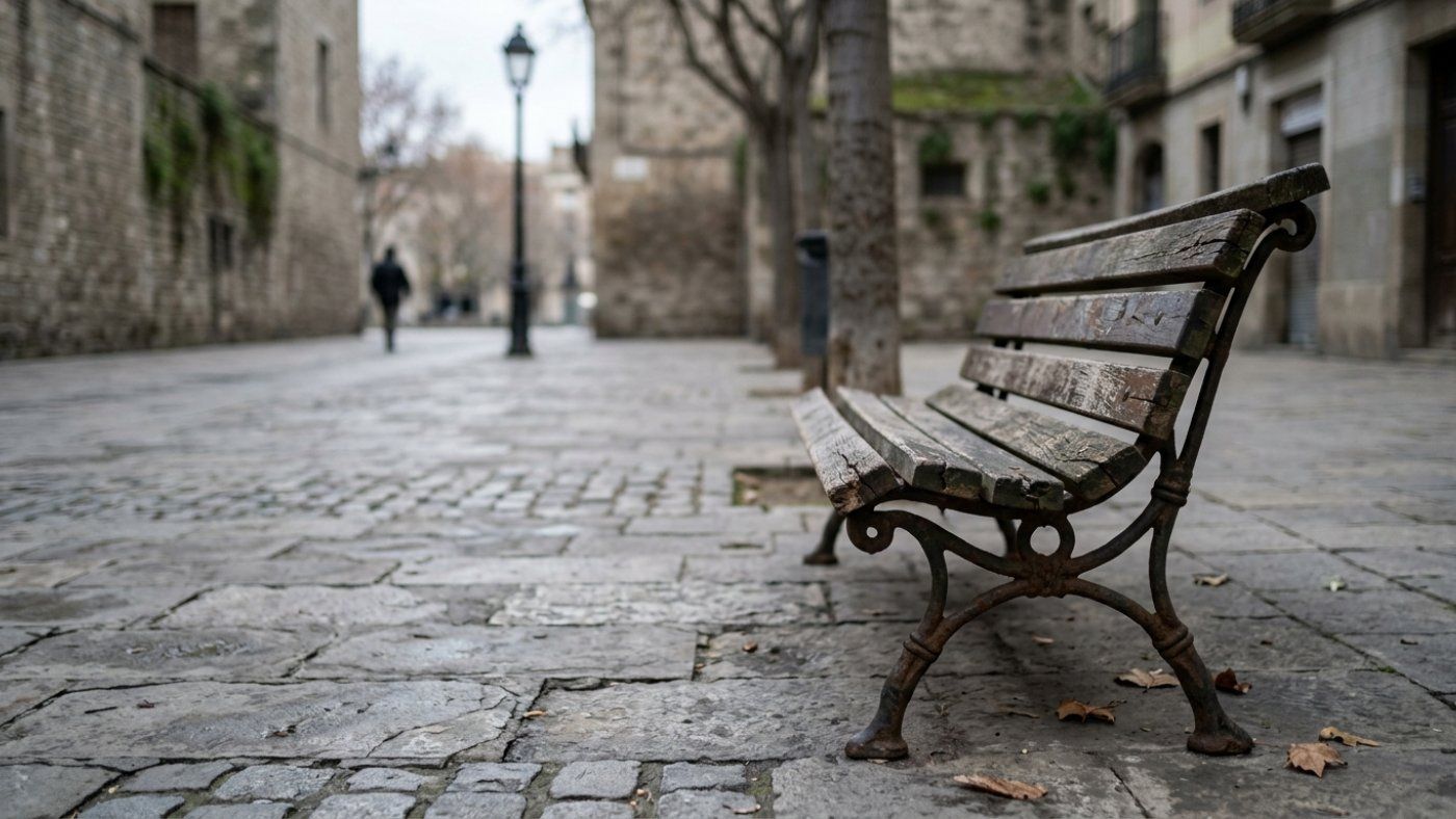 The new pact deploys benches and guides in Barcelona to break the loneliness that already affects 24% of its residents